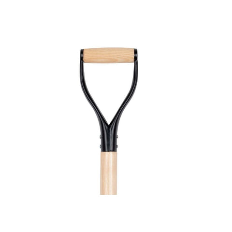 Truper wooden garden fork handle close-up—high-quality grain for strong grip.