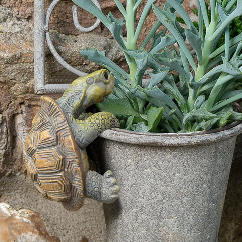 TSCVPJL Waterproof resin turtle adds reliable outdoor accent to patios