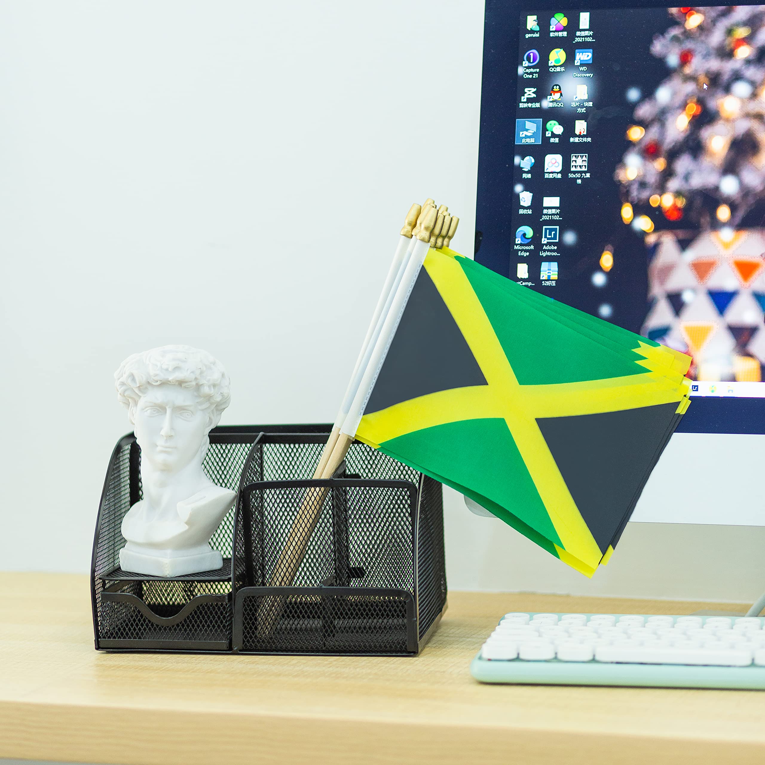 TSMD Jamaica flag mini flag with kid-safe spear top for safe display