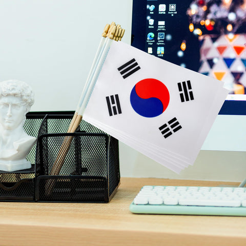 TSMD South Korea stick flags shown in a flat-pack packaging view