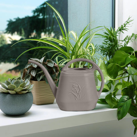 TTAOE GN half-gallon capacity ideal for small pots and seedling care.