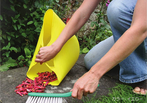 Tubtrugs Green Gorilla small tub stores toys and gardening tools neatly.