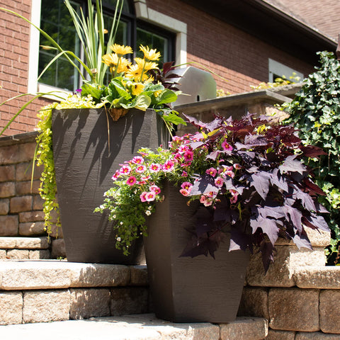 Close-up texture highlight on Tusco MSQT19BK planter showing durable finish
