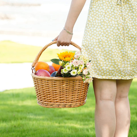 TwentyNext red basket with classic rural stripe suits outdoor picnics.