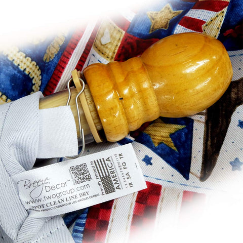 Two Group anti-wrap flag pole clip reduces tangling for easy display.