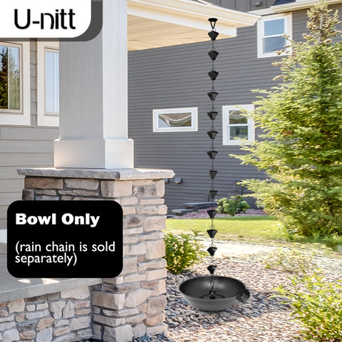 U-nitt birdbath display shows flowing rainwater as a charming garden feature