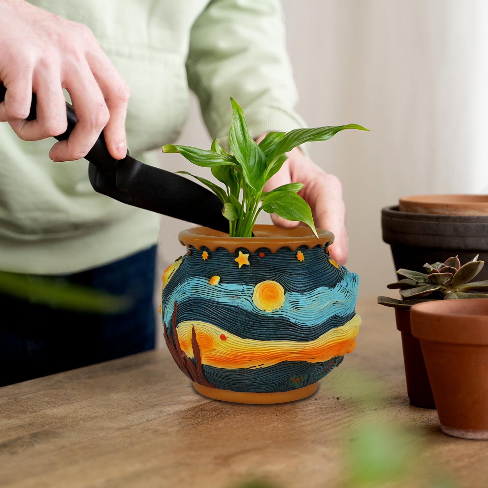 U WONDERFUL starry sky pot makes a thoughtful celestial gift.