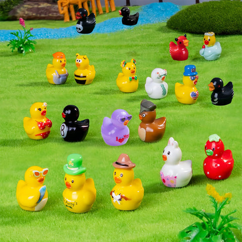 U-Zimikee hidden game mini ducks close-up, colorful figures spark imaginative play