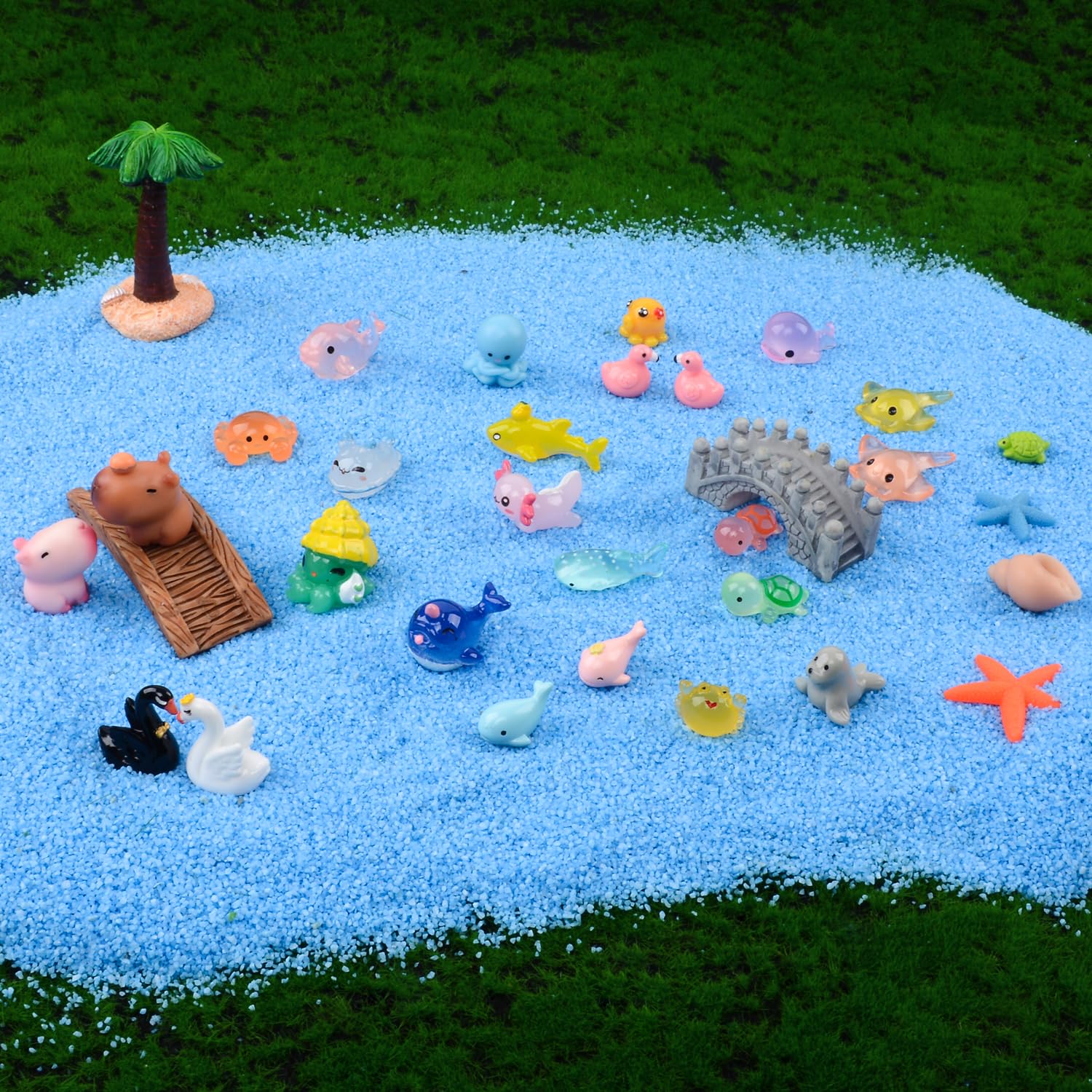 U-Zimikee capybara resin figure for tabletop decor and kid-friendly play