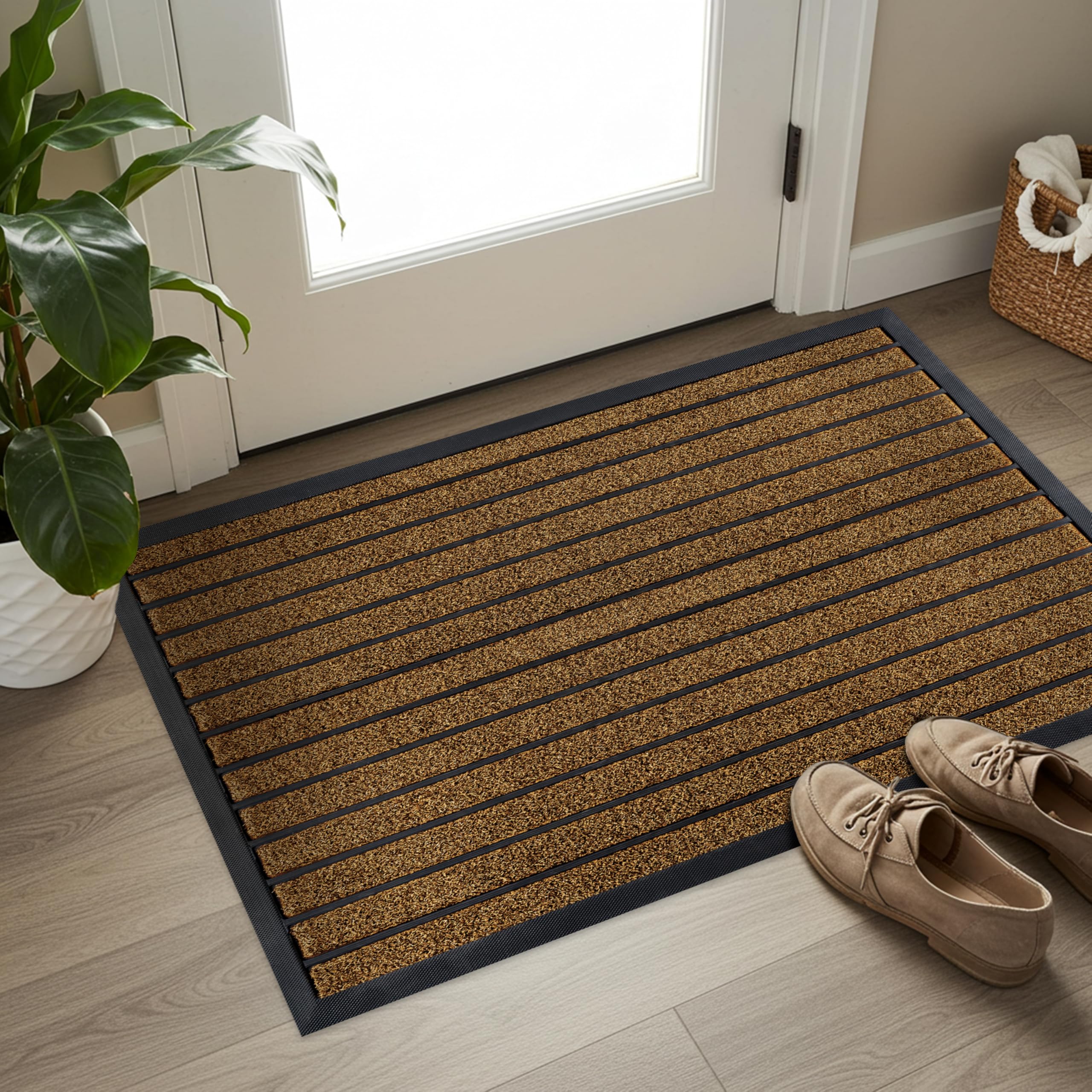 UBDYO dirt trapping outdoor mat captures mud at the doorway and keeps floors clean.