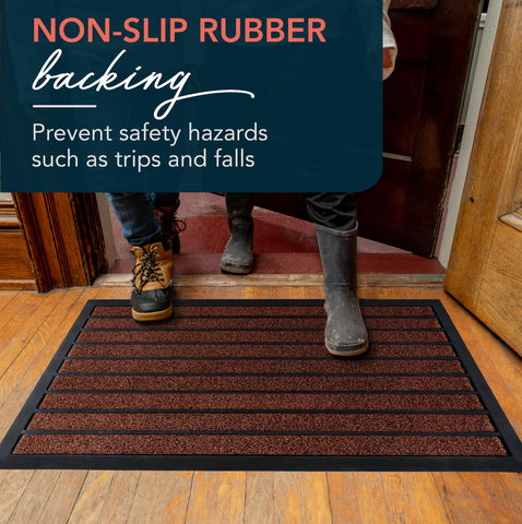 The ubdyo weatherproof door mat handles rain and snow while staying tidy.