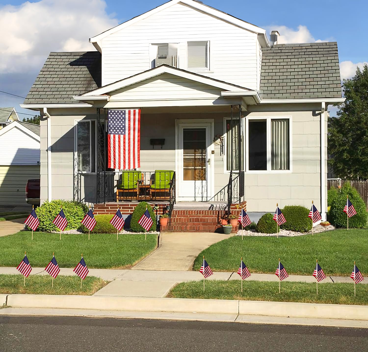 Uelfbaby garden decor flags, add color to outdoor spaces