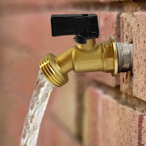 Uenede solid brass construction emphasizes durability and corrosion resistance for garden use.