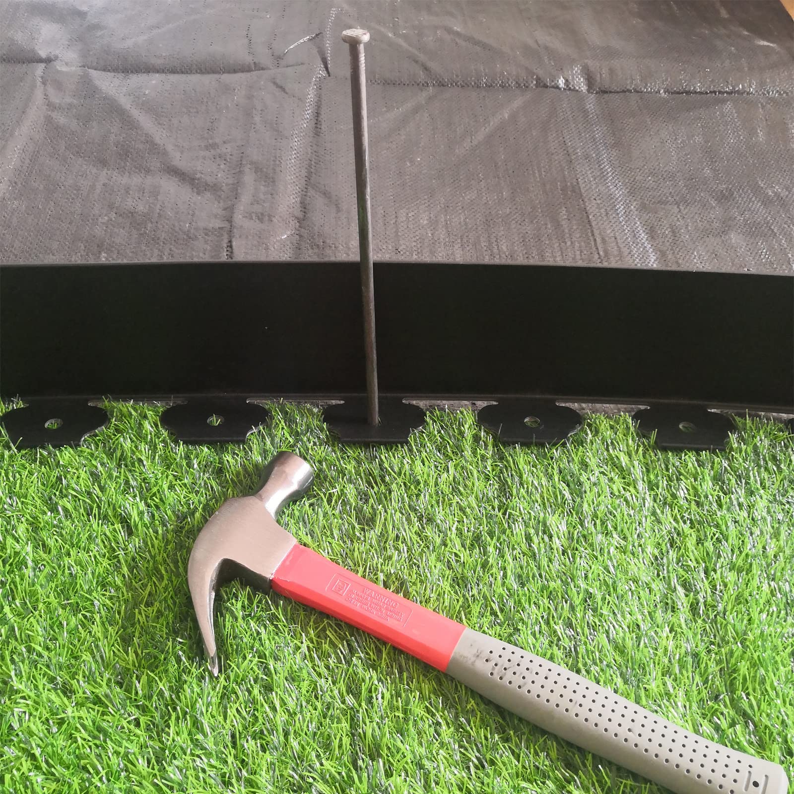 UEUORF easy-cut edging adapts to your landscape.