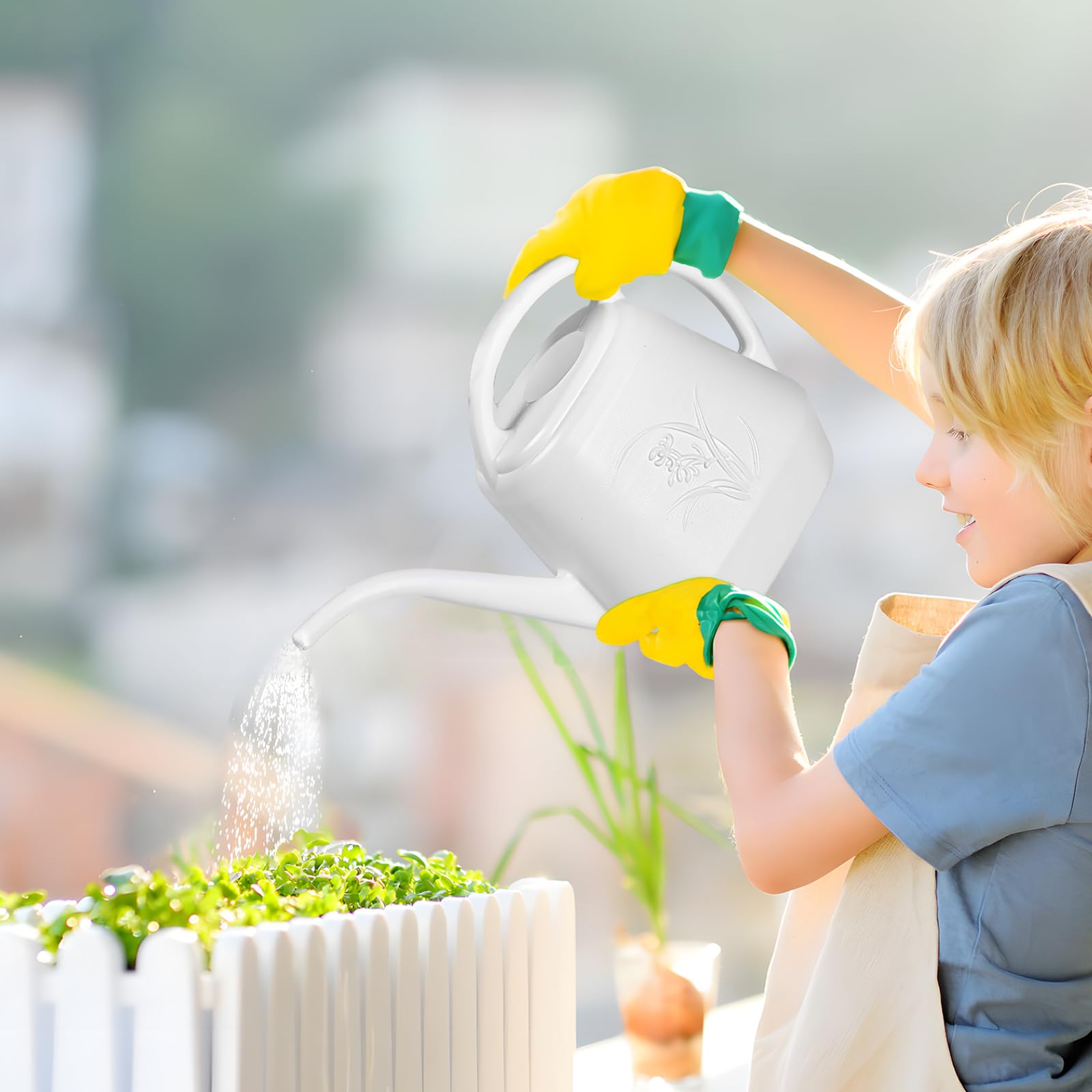 Compact UFANME white watering can ideal for small spaces