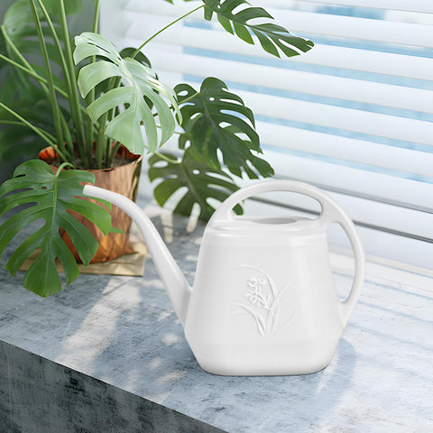 Ergonomic grip on UFANME watering can for steady pours