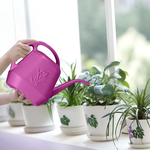 UFANME Rose Red watering can for outdoor use, ideal for the garden.