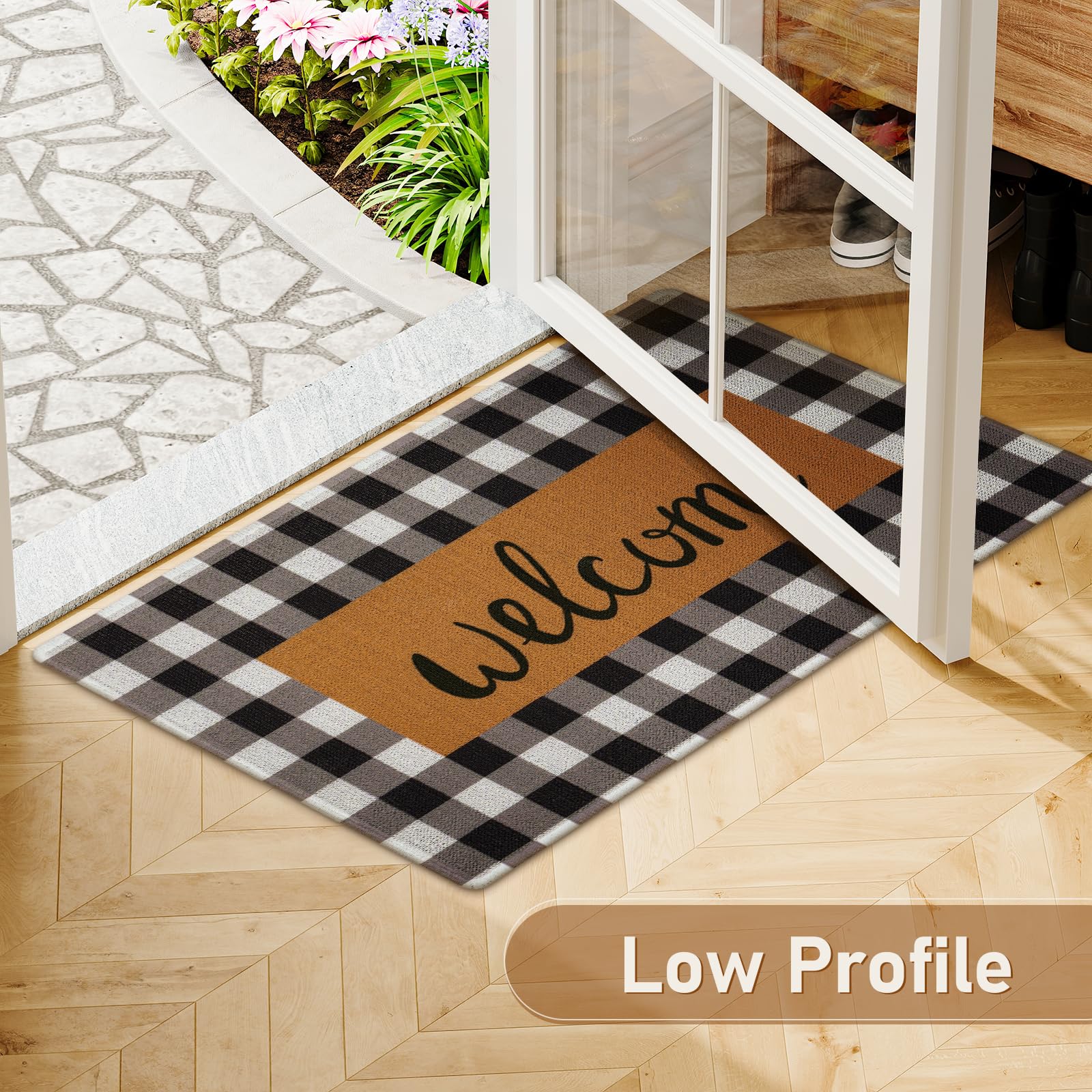 UINI welcome mat helps resist dirt and keeps entrances cleaner