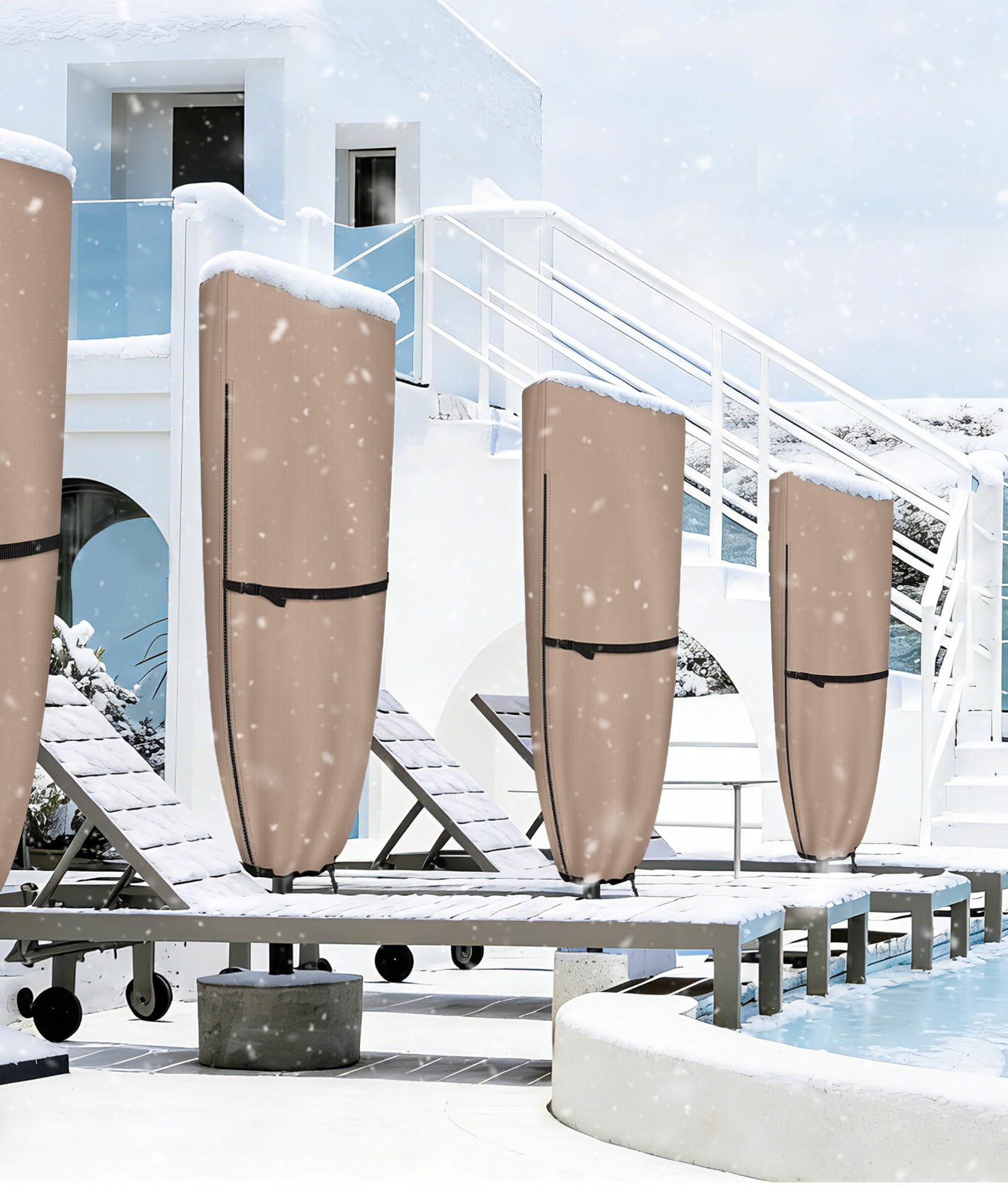 ULTCOVER full-coverage design shields the umbrella from sun and fading