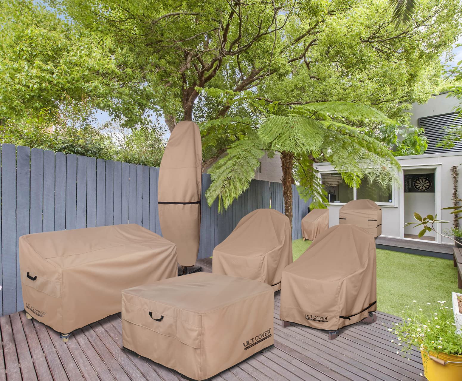 ULTCOVER square 44 cover keeps the outdoor centerpiece neat and protected.