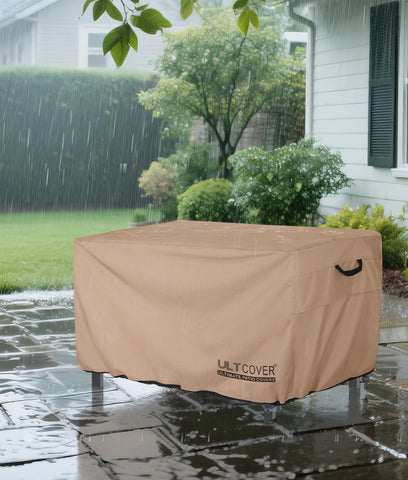 ULTCOVER full-coverage design keeps the fire pit looking new and protected.