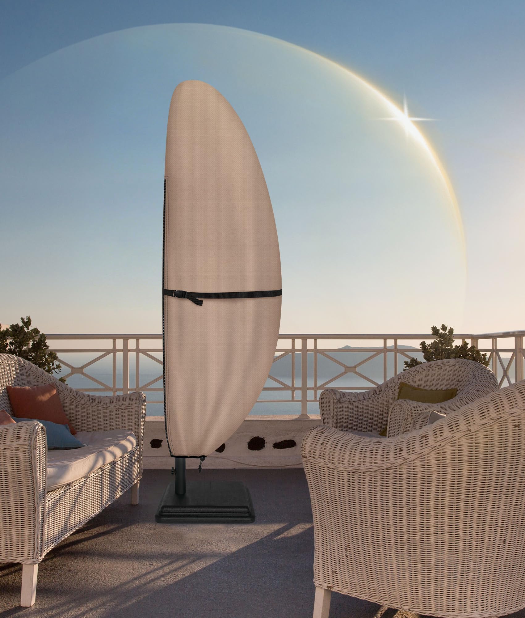 ULTCOVER full-coverage design shields the umbrella from sun and weathering year-round