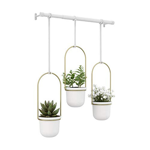 Umbra Triflora five adjustable ropes enable custom plant placement.