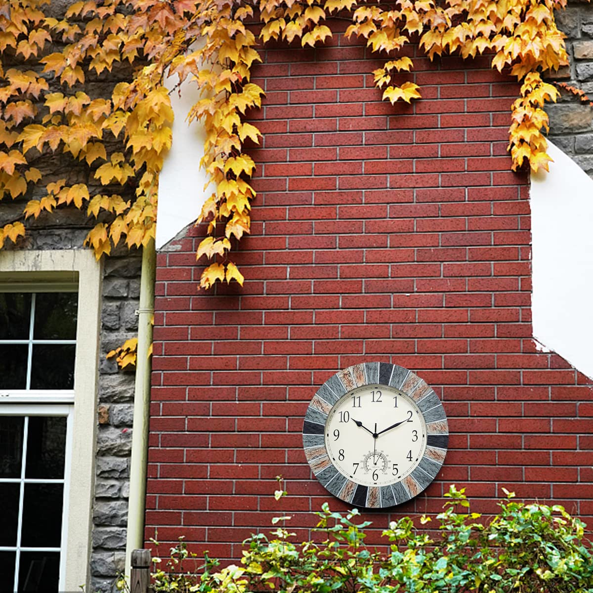 UMEXUS weatherproof clock front view shows durable seals in sunlight.