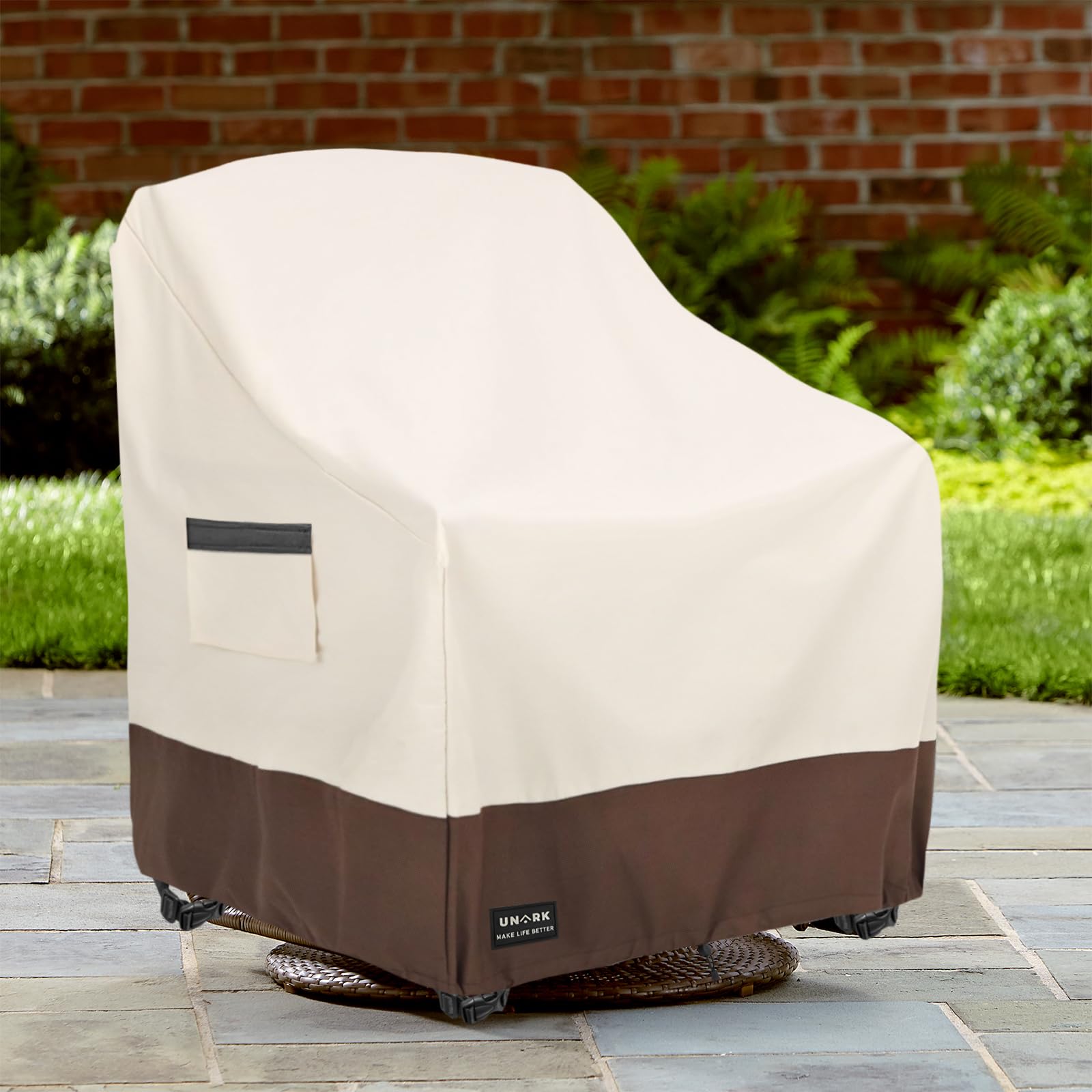UNARK design with air vents reduces condensation and promotes airflow