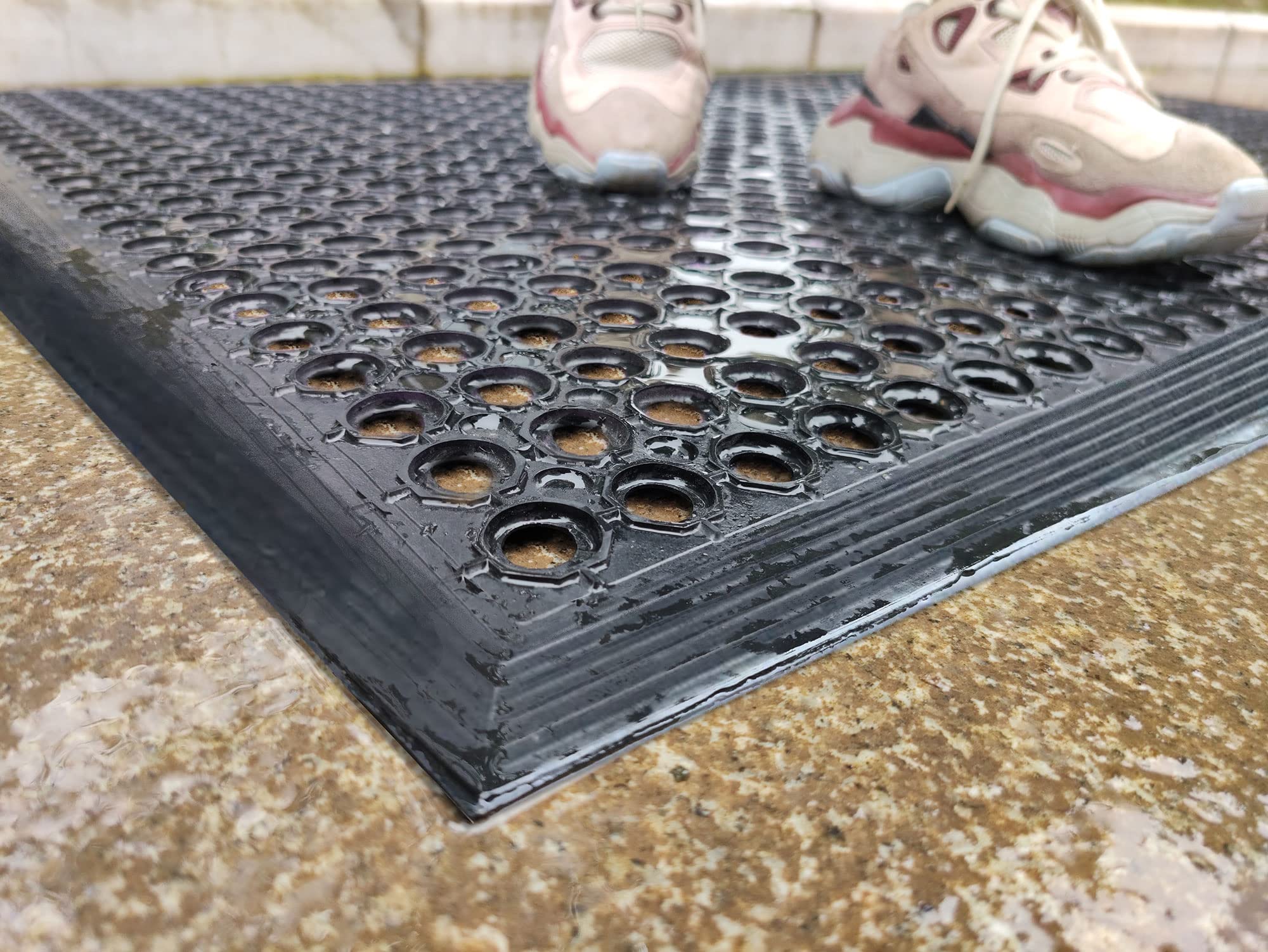 Uniboho drainage mat suitable for garage poolside and outdoor use