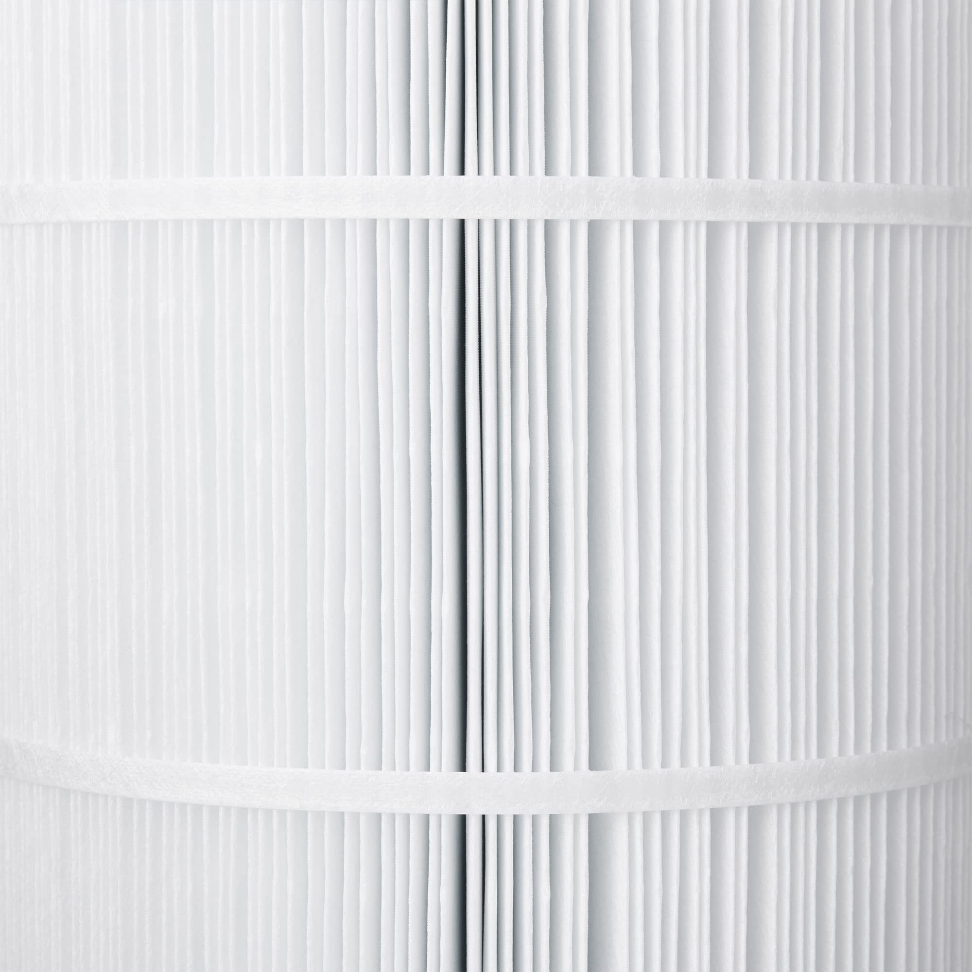 Unicel C-8418 pleat folds maximize water flow and filtration efficiency.