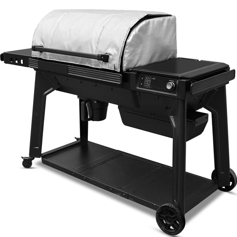 Unidanho Woodridge Pro blanket draped over grill for winter insulation