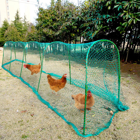 UNIFAMILY Chicken Tunnel packaging contents highlight quick, tool-free assembly for a sturdy setup.