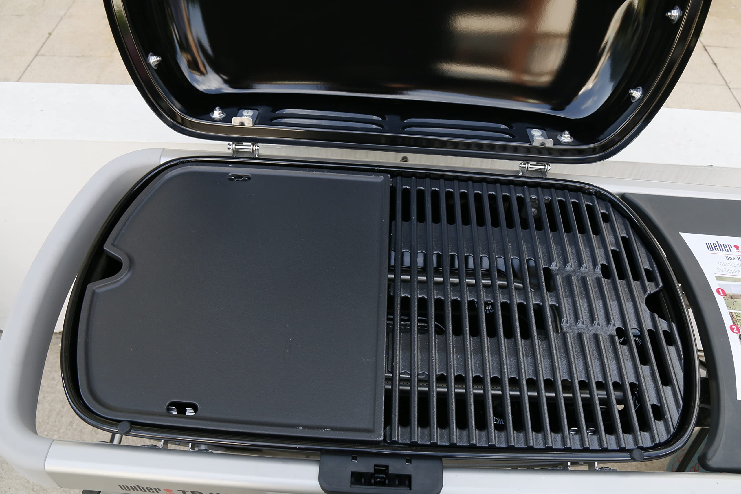 Uniflasy durable matte finish stands up to outdoor grilling adventures.