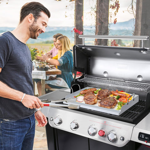 Uniflasy large cooking surface perfect for burgers, pancakes, and seafood outdoors.