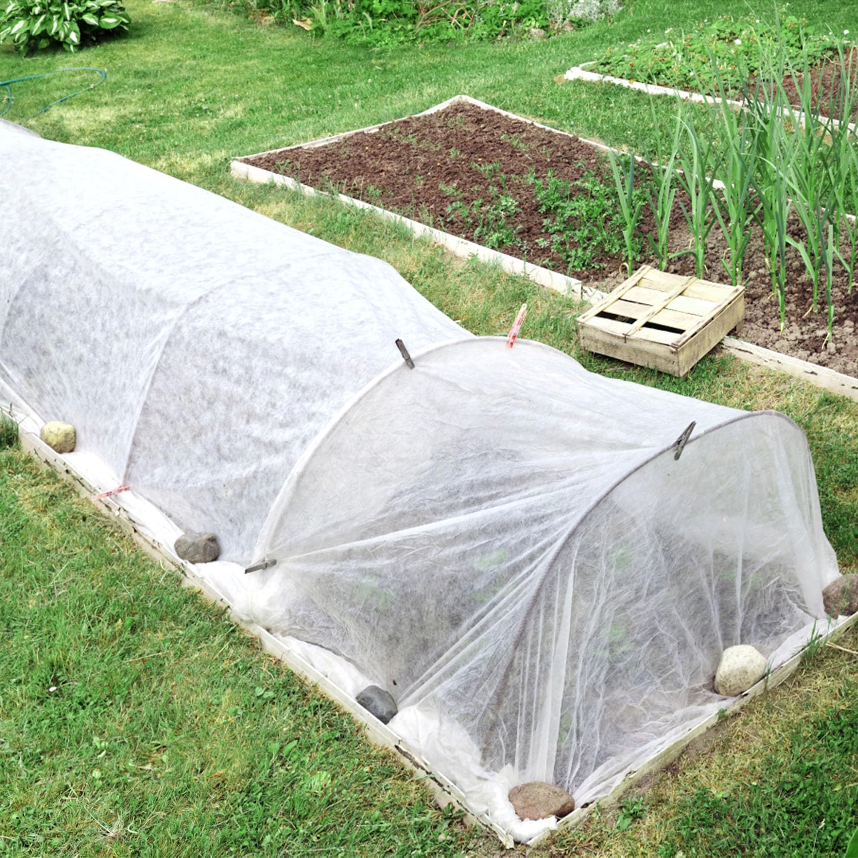 Unves breathable ultra-fine mesh allows sunlight while keeping pests away.