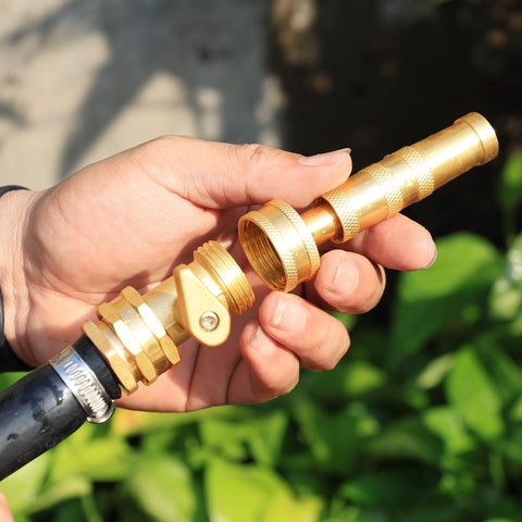 UNWAVER easy installation compatible with standard garden hoses.