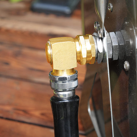 UNWAVER versatile hose adapter suitable for gardening, car washing, and RV setups.