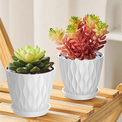 UOUZ white planter set suitable for indoor and outdoor displays.