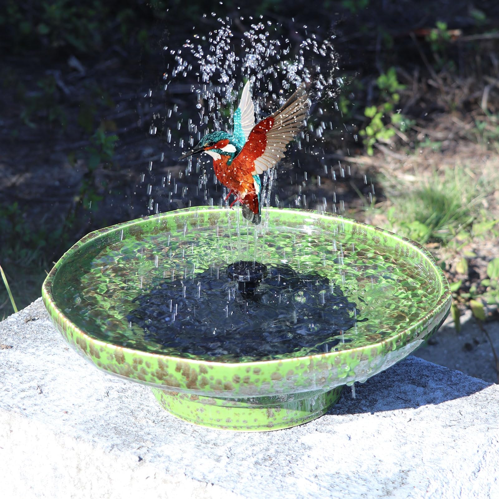 UPSJYJ solar fountain bird bath view highlights a tranquil garden focal point with sun-powered action.