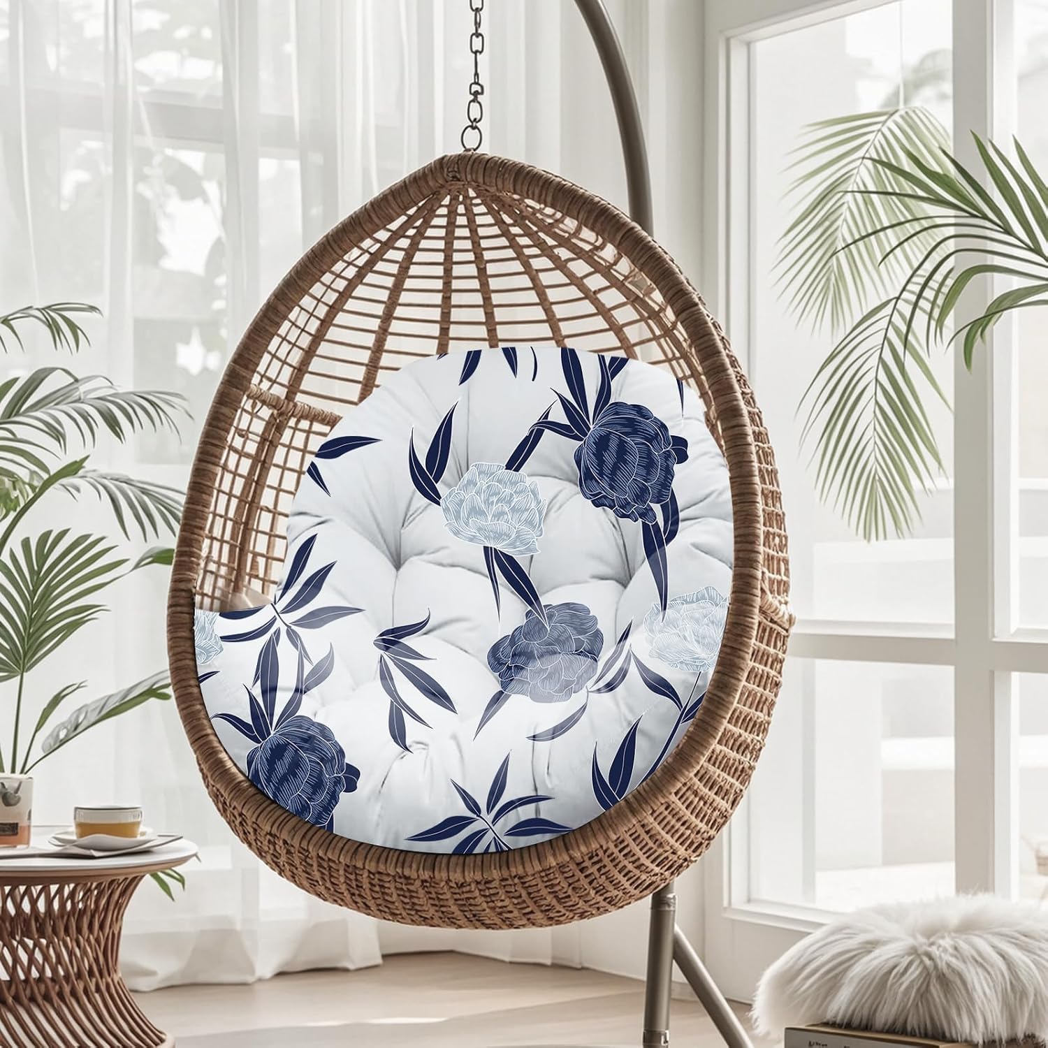 Uthem 2025 courtyard print adding vibrant outdoor style