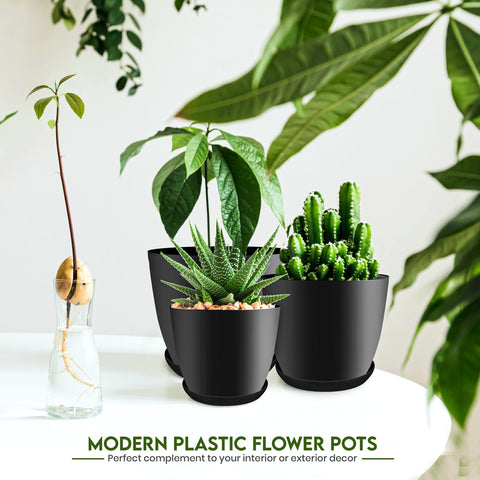 Utopia Home 5.3-inch plant pot with drainage for compact shelves