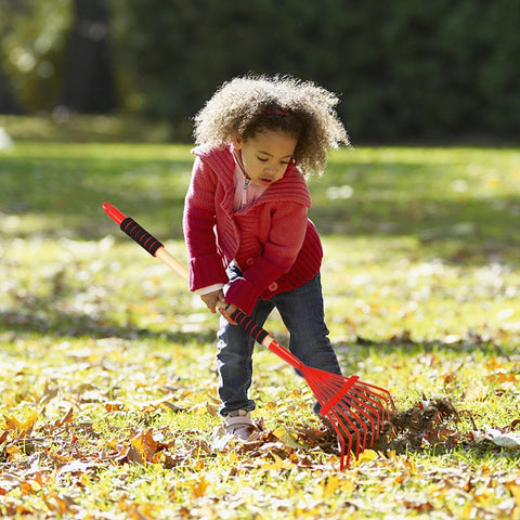 UYEDUJZ bright colors help kids stay engaged while learning yard care.
