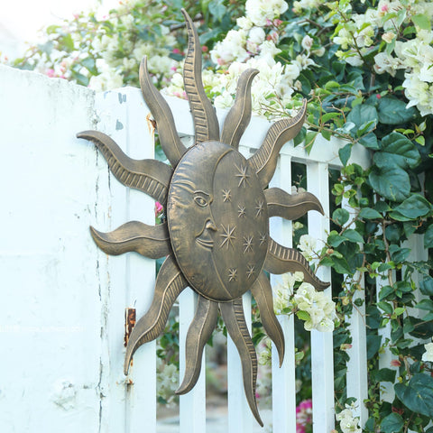 VCUTEKA metal wall sculpture delivers durable color on fences.