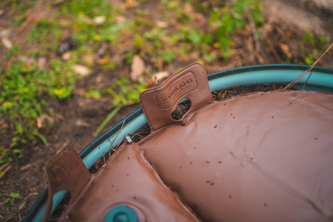 Vego Garden adjustable straps secure the ring around the base.