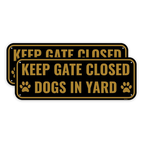 Venicor dog-in-yard sign in bright colors for easy gate reminder outdoors