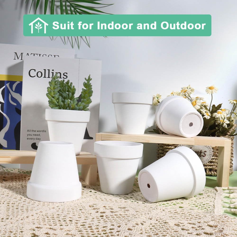Vensovo terracotta pot suitable for indoor and outdoor use in various setups.