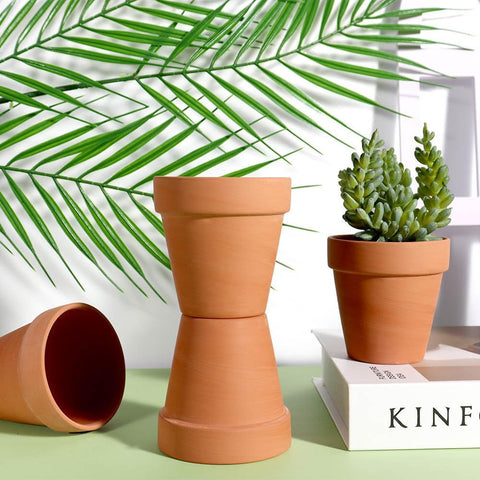 Vensovo outdoor balcony display captures weather-ready terracotta charm.