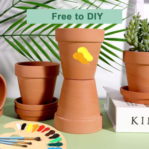 Vensovo wedding-decoration terracotta pots add rustic charm.