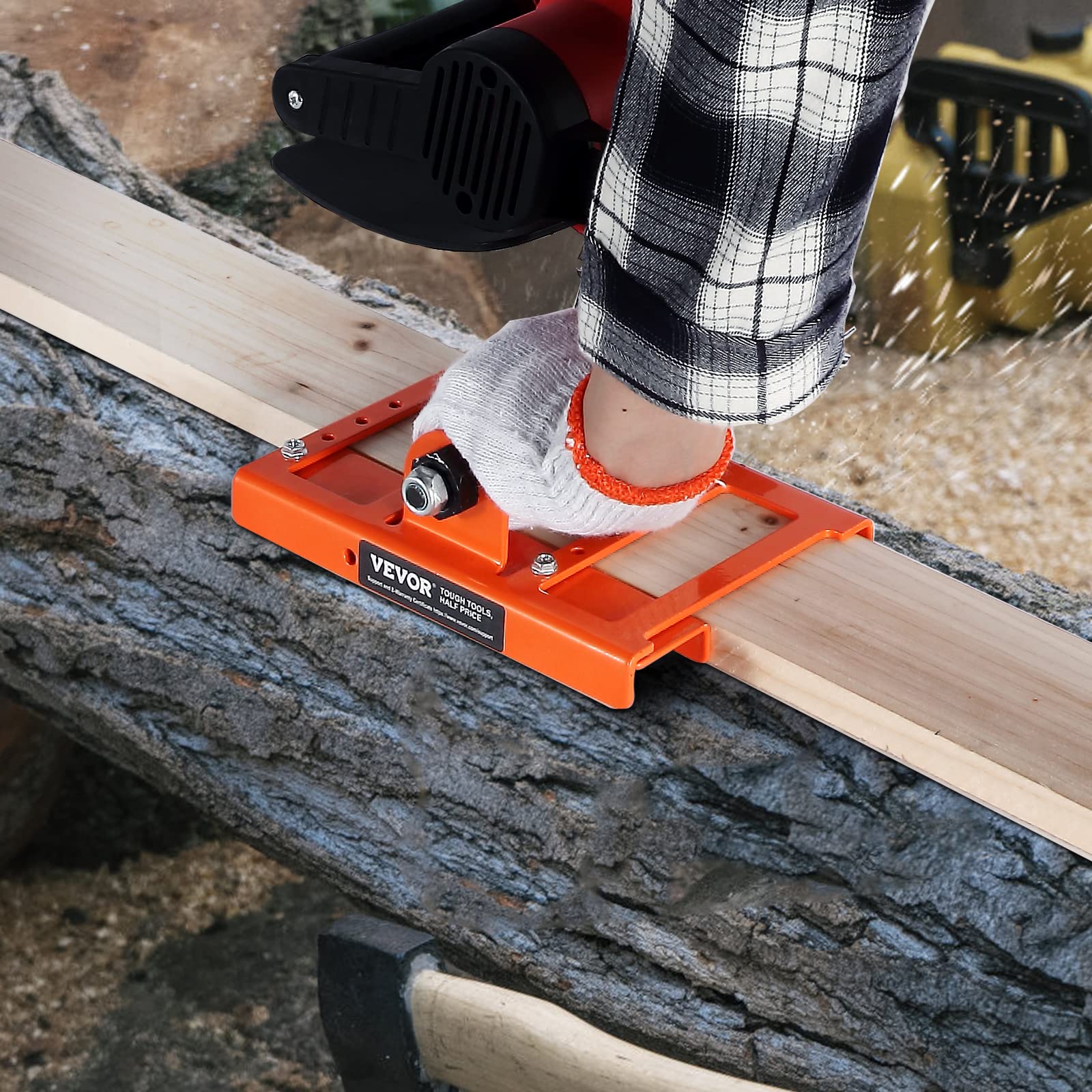 VEVOR Chainsaw Mill portable design suits home workshops and field sites.